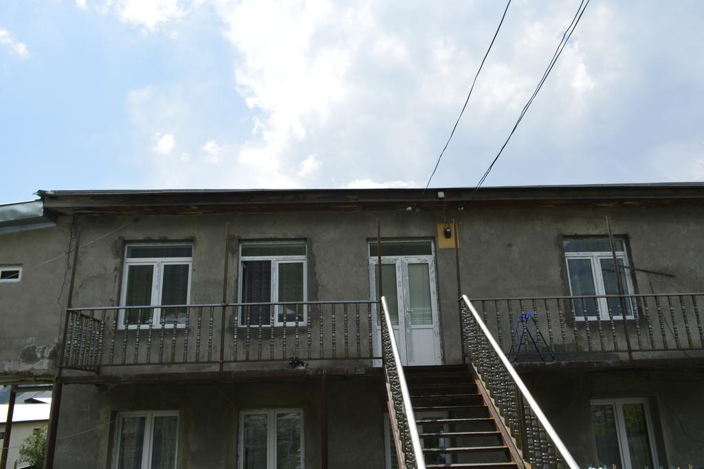 Zaza'S House Ξενοδοχείο Kazbegi Εξωτερικό φωτογραφία