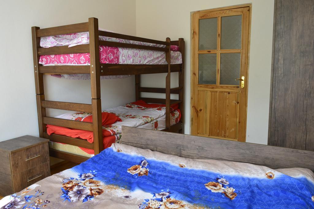 Zaza'S House Ξενοδοχείο Kazbegi Εξωτερικό φωτογραφία